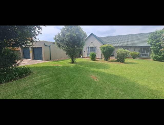 3 BEDROOM HOUSE FOR SALE IN PARKRAND